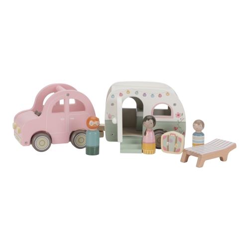 Voiture avec caravane et figurines en bois