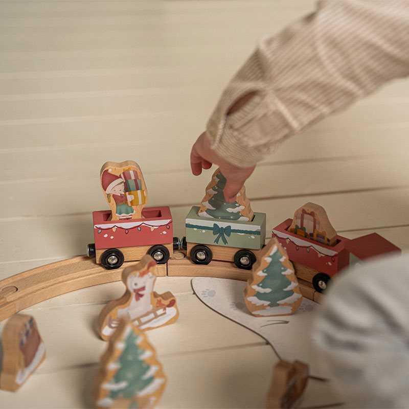 Pista del treno di Natale in legno