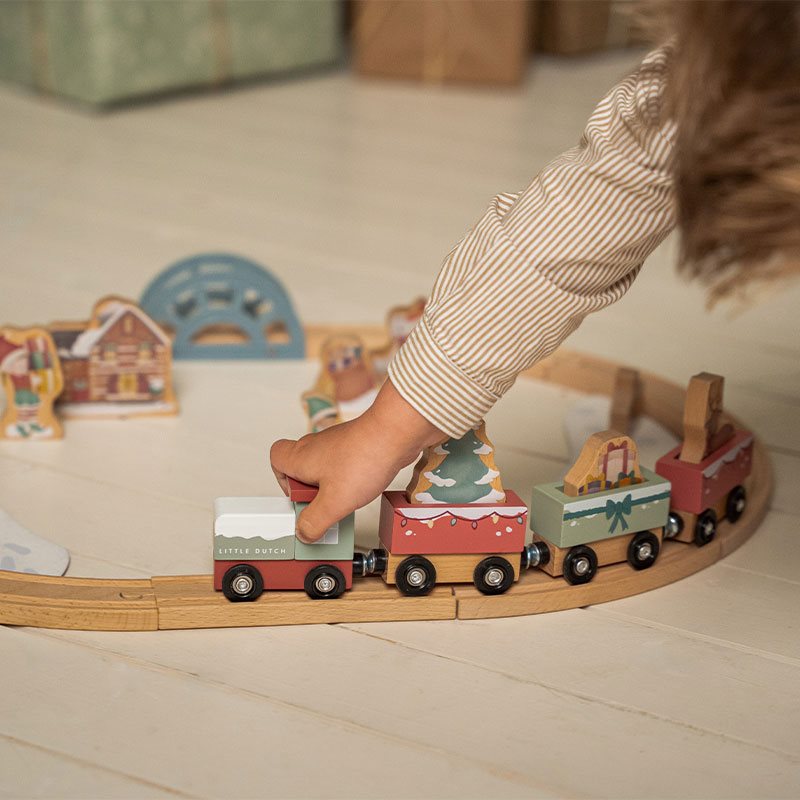 Pista del treno di Natale in legno